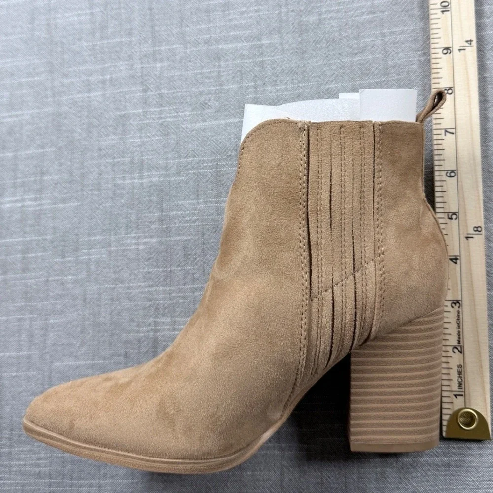 Womens Tan Faux Suede Pointed Toe Ankle Boots Block Heel V-Cut Booties Size 5